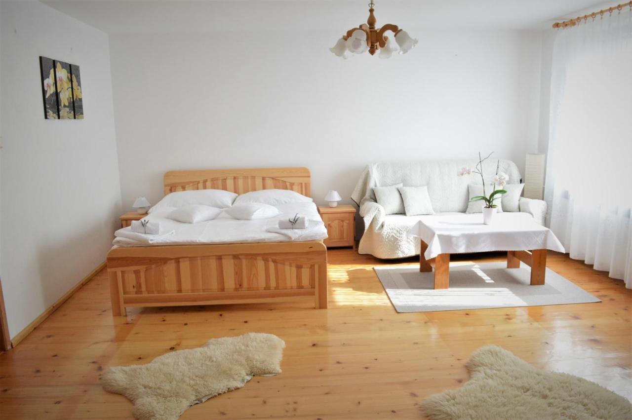 Apartmany Livia Litmanová Eksteriør billede